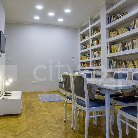Downtown Apartment In Walk Zone With 3 Bedrooms And Garage Novi Sad Exterior foto